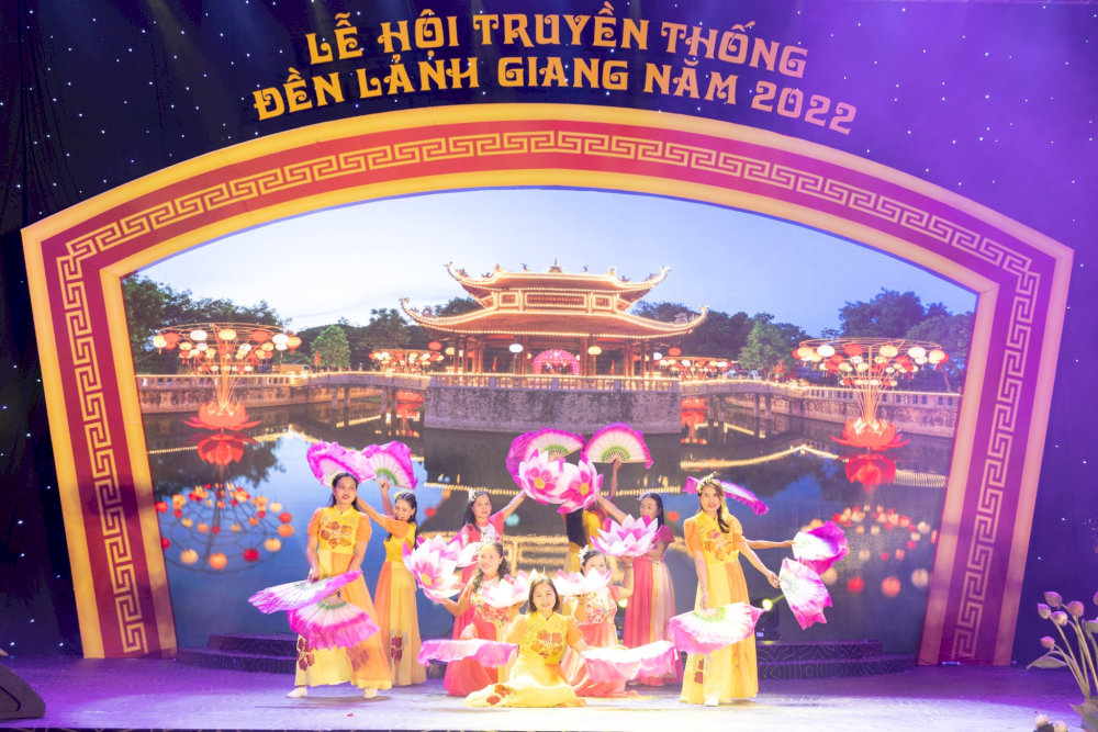 Du khách có thể thưởng thức ca nhạc, giao lưu văn nghệ 
